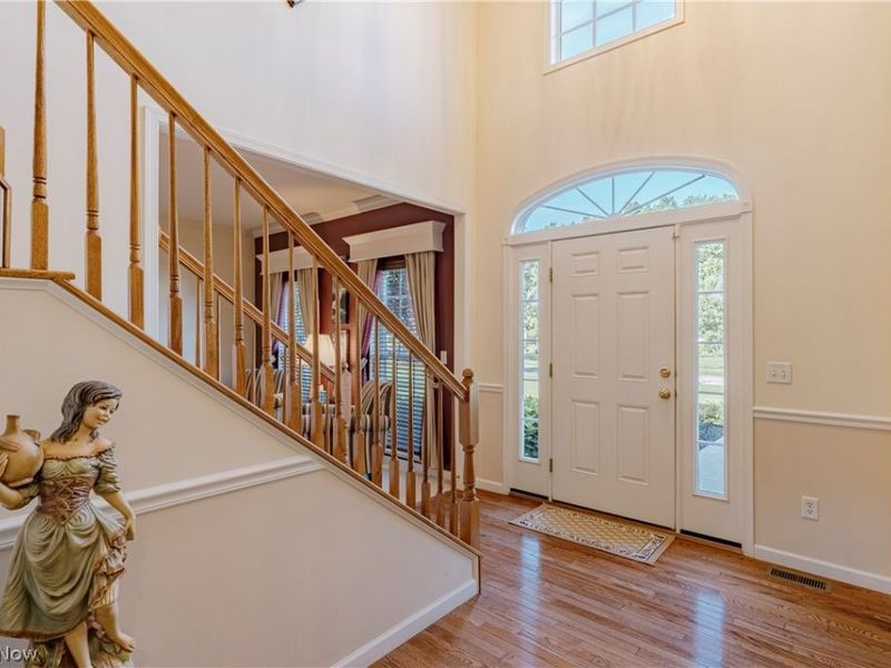 9185 Stonebriar Lane, North Ridgeville, OH 44039 Photo 4