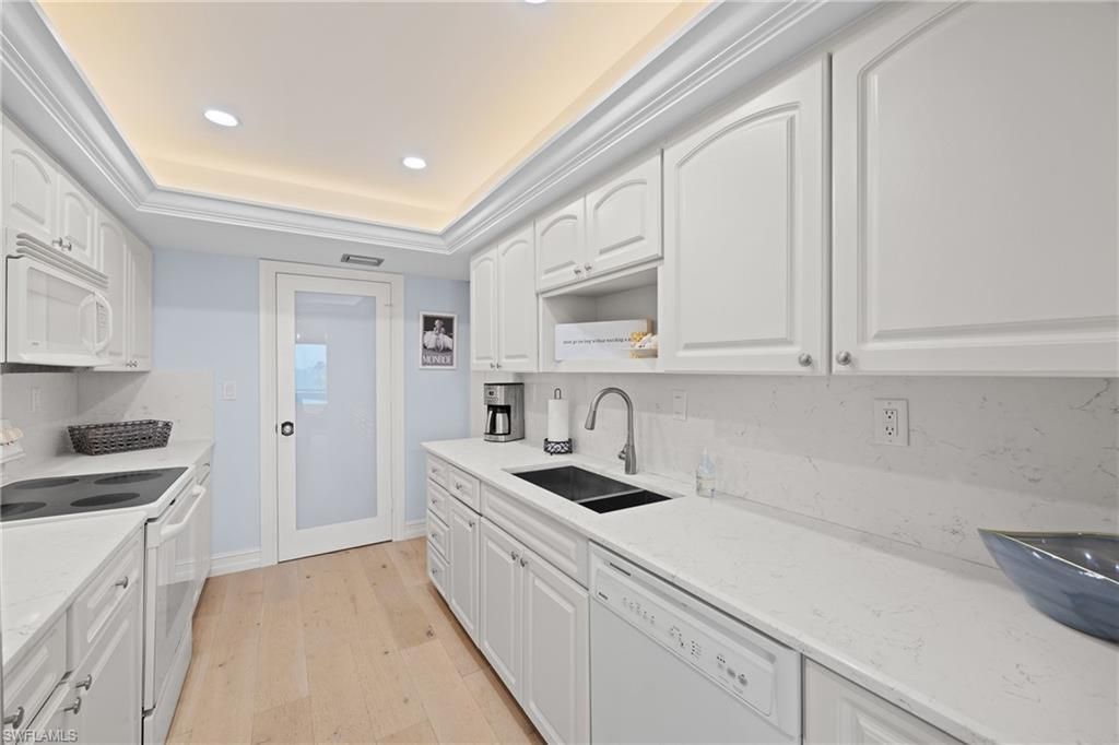 3430 Gulf Shore Blvd N, Unit 5I, Naples, FL 34103 Photo