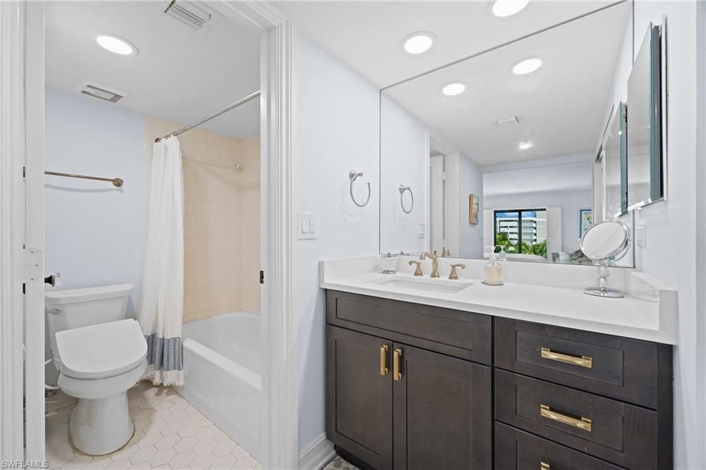 3430 Gulf Shore Blvd N, Unit 5I, Naples, FL 34103 Photo