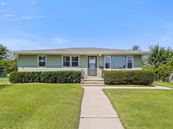 221 Washington Street, Portage, WI 53901