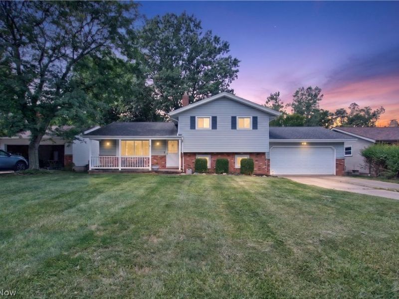 1124 Blueberry Hill Drive, Brunswick, OH 44212 Photo 2