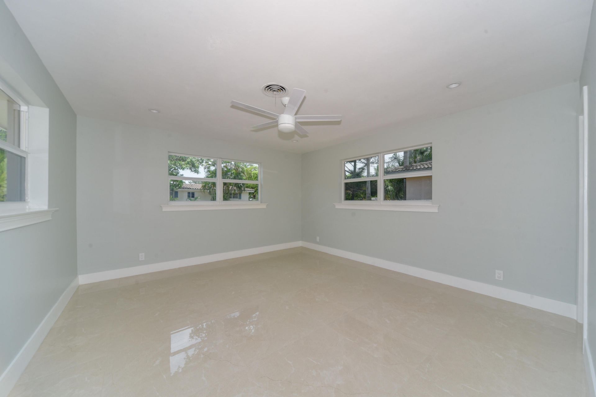 709 W Royal Palm Road, Boca Raton, FL 33486 Photo