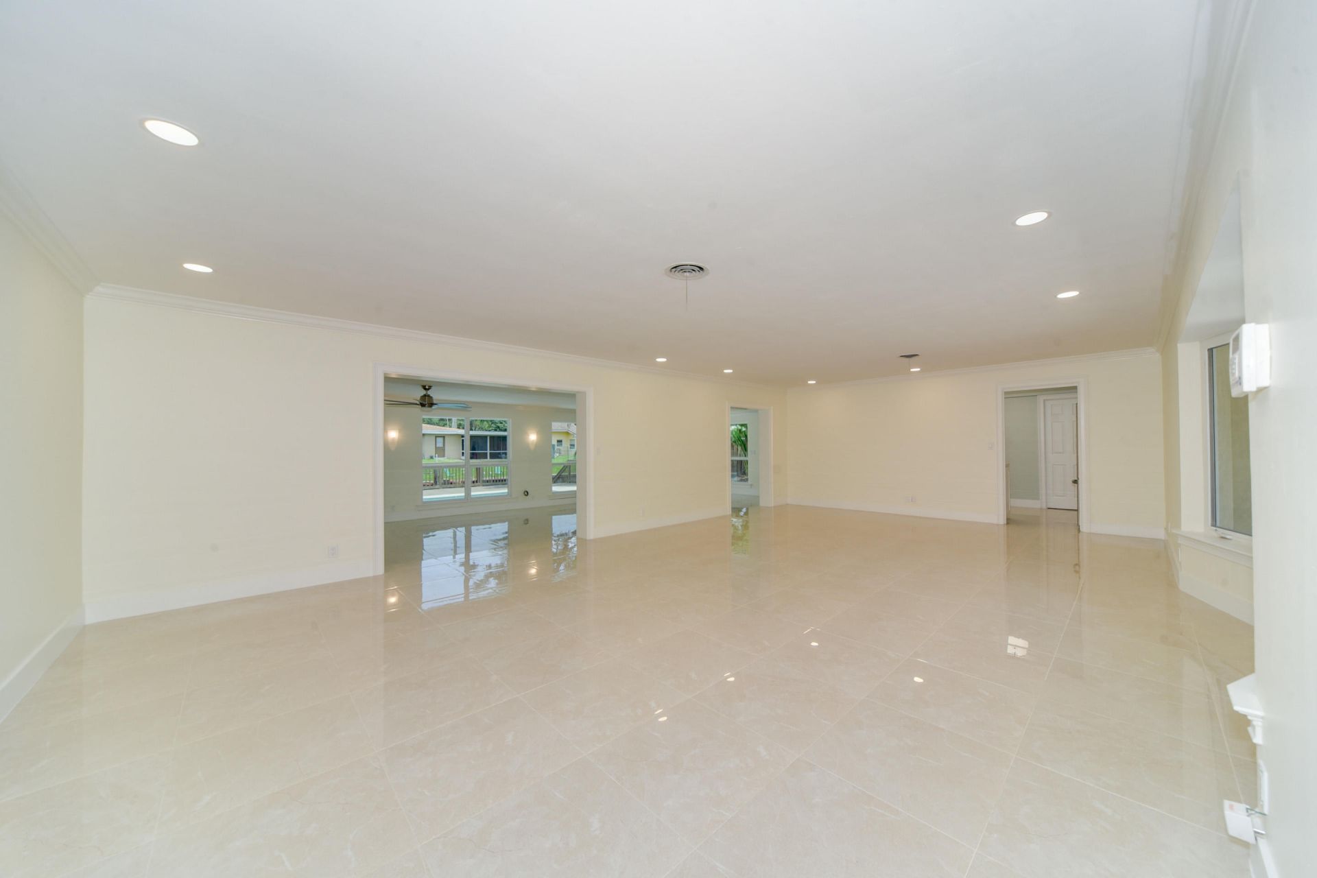 709 W Royal Palm Road, Boca Raton, FL 33486 Photo