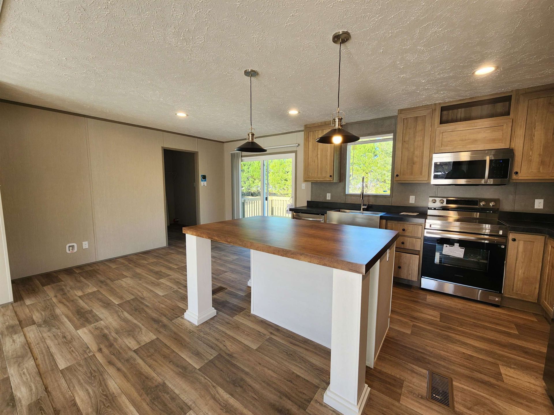 662 Black Branch Rd. Photo 6