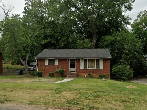 3216 Revolution Park Drive, Charlotte, NC 28217
