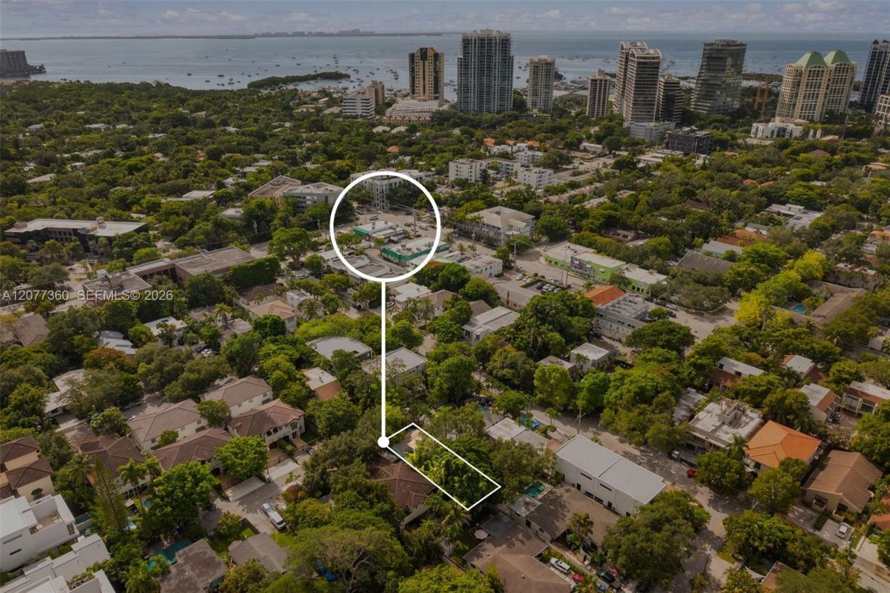 2952 Louise St , Coconut Grove, FL 33133 Photo