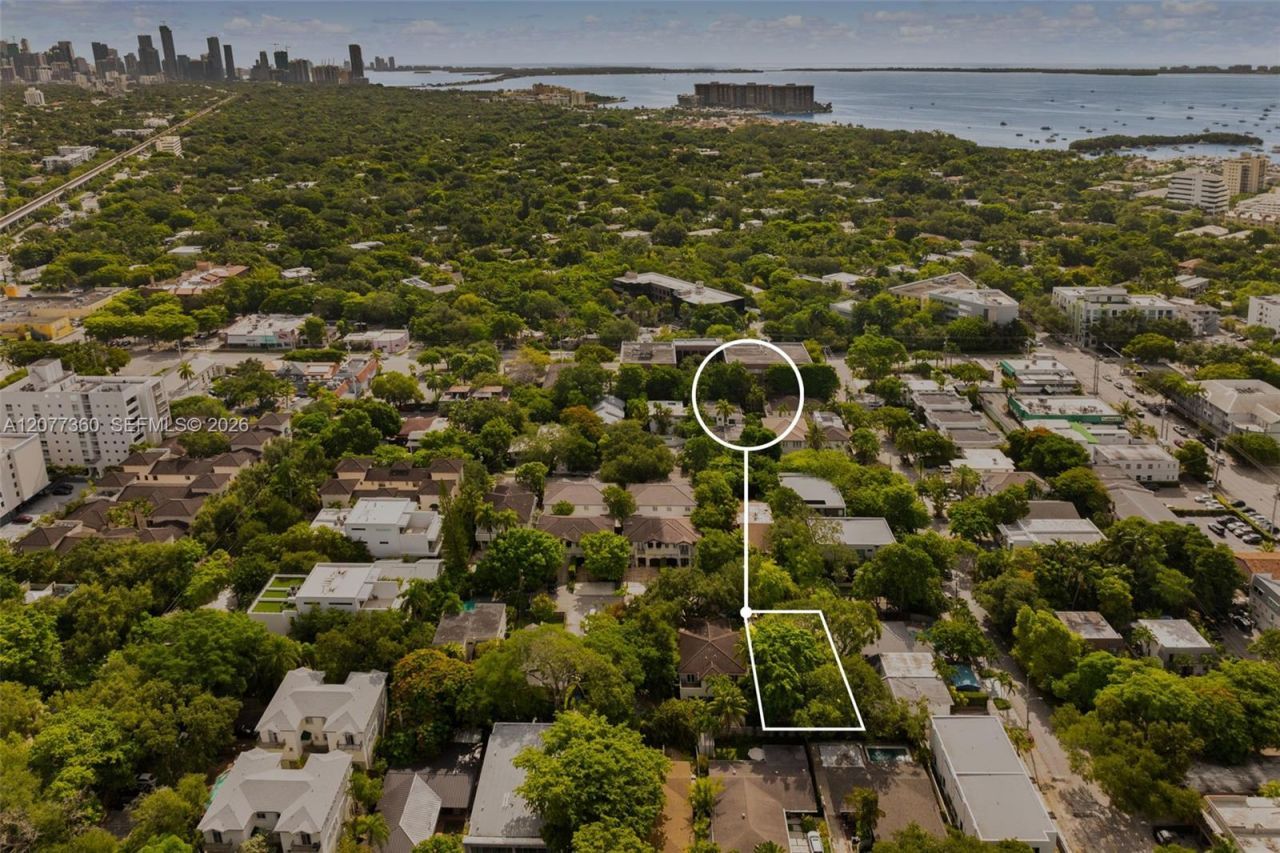 2952 Louise St , Coconut Grove, FL 33133 Photo