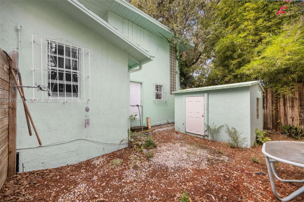 2952 Louise St , Coconut Grove, FL 33133 Photo