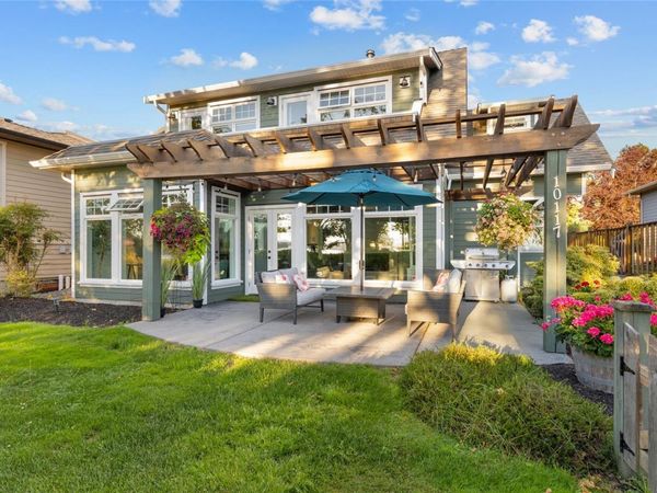 10117 West Saanich Rd, North Saanich, BC V8L 5T6