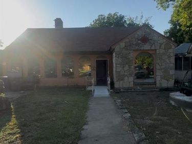 2403 Langdon Avenue, Dallas, TX 75235