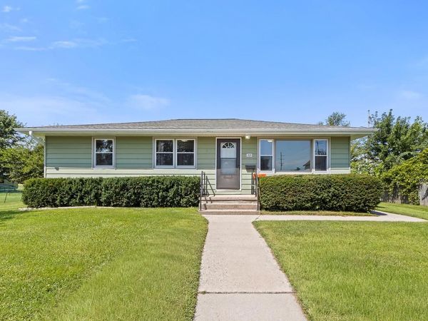 221 Washington Street, Portage, WI 53901