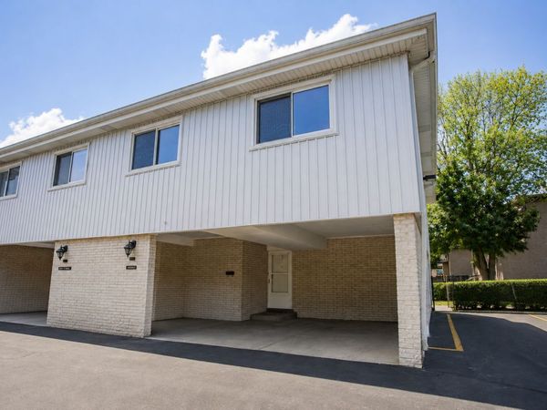 2846 W Touhy Avenue, Unit H, Chicago, IL 60645