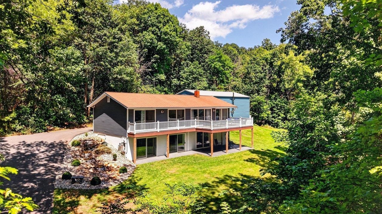 6055 WHIPPOORWILL LN primary photo