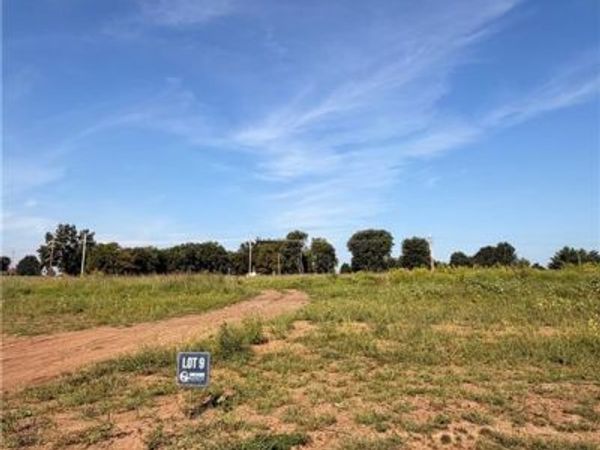 1070 Aria Drive, Raymore, MO 64083