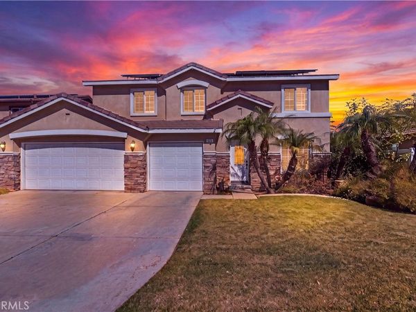825 Derby, Corona, CA 92882
