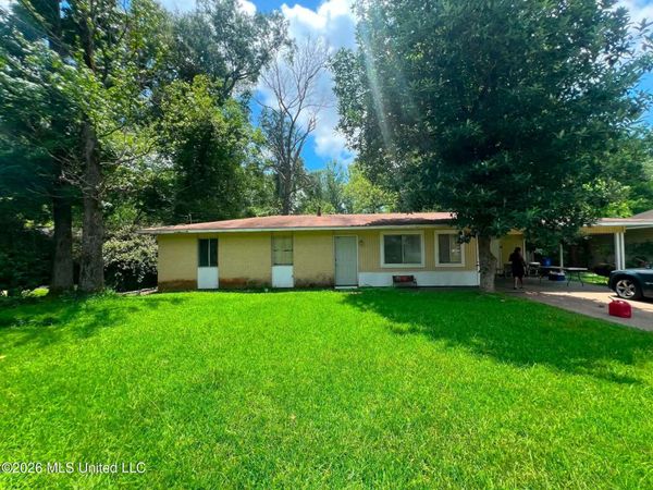 1109 Wooddell Drive, Jackson, MS 39212