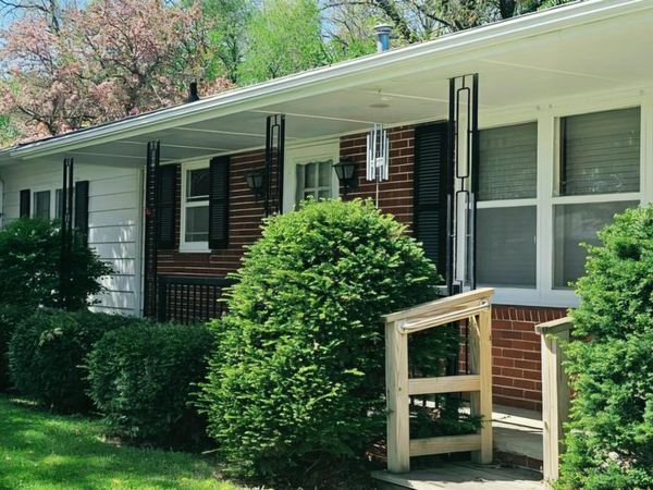 103 Hillside Drive, Charles City, IA 50616