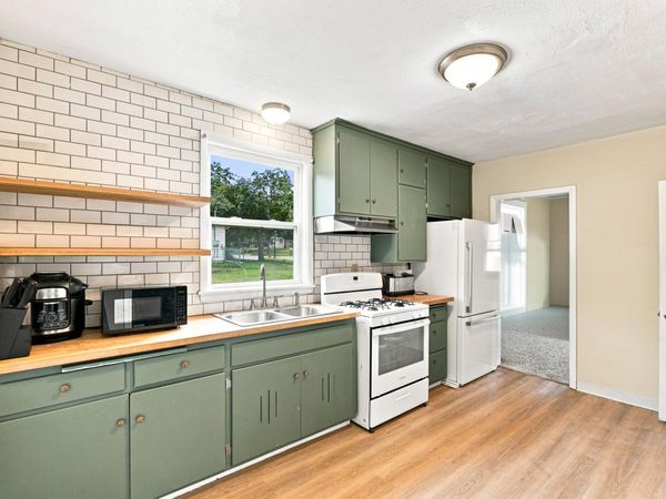 1651 Maryland Avenue E, Saint Paul, MN 55106
