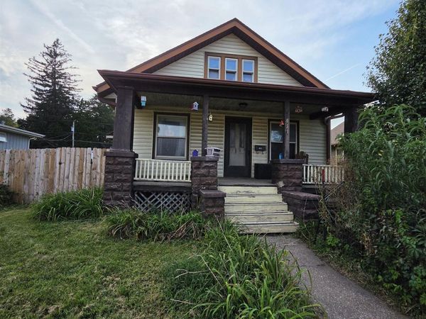 411 41ST Street, Moline, IL 61265