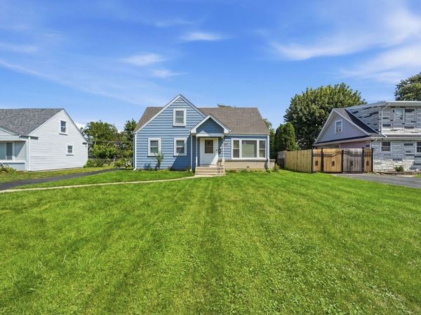 829 N Roy Avenue , Melrose Park, IL 60164