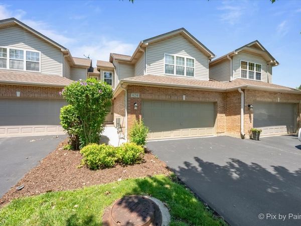 624 Daisy Lane , Roselle, IL 60172