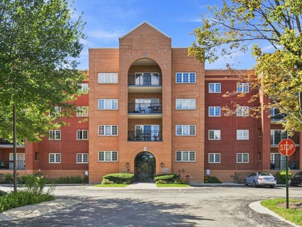 55 S Hale Street , Unit 207, Palatine, IL 60067