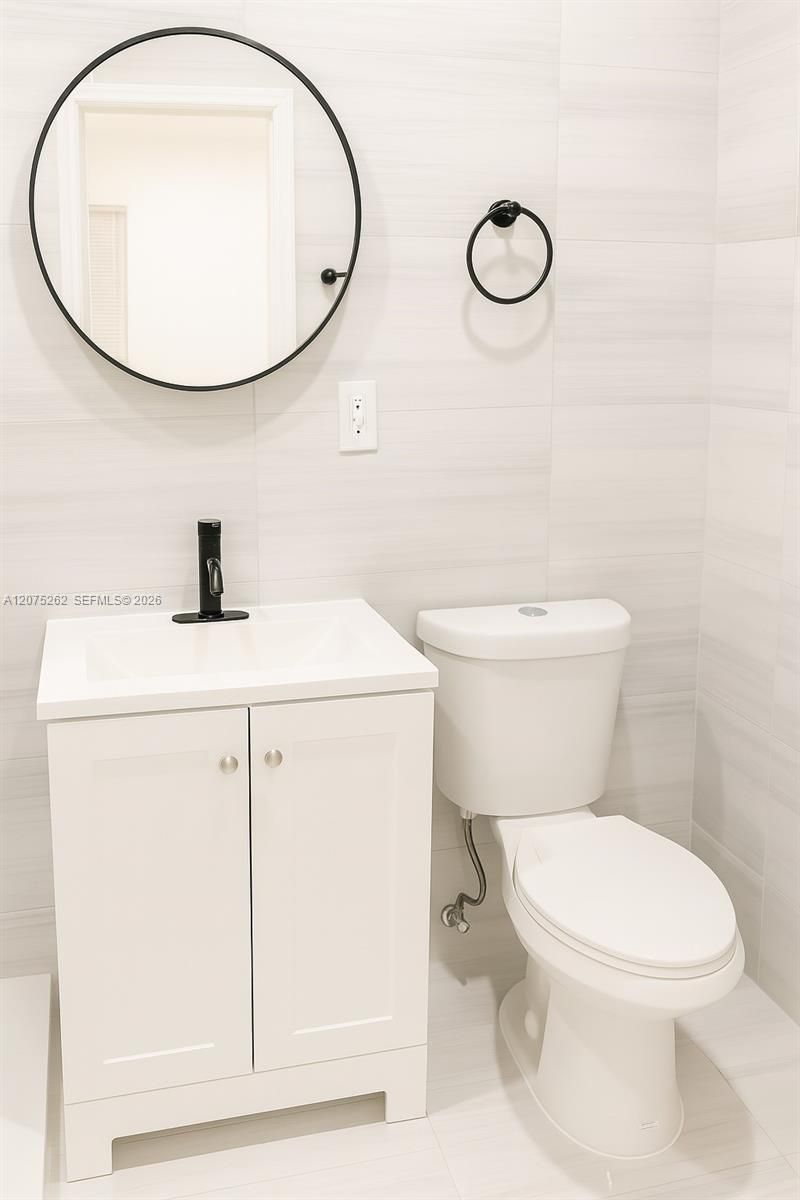 1046 Foster Rd , Hallandale Beach, FL 33009 Photo