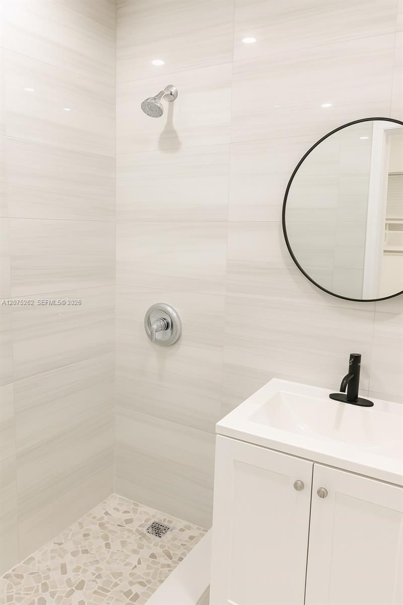 1046 Foster Rd , Hallandale Beach, FL 33009 Photo