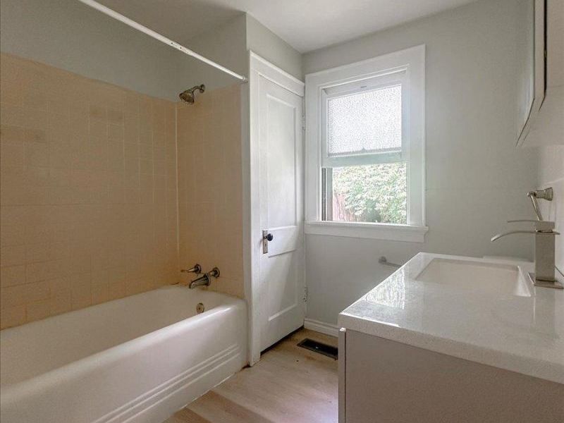 3298 Montana Avenue, Cincinnati, OH 45211 Photo 21