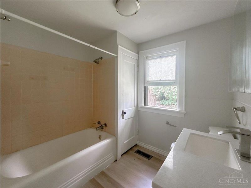 3298 Montana Avenue, Cincinnati, OH 45211 Photo 22