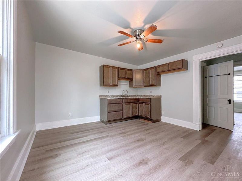 3298 Montana Avenue, Cincinnati, OH 45211 Photo 30