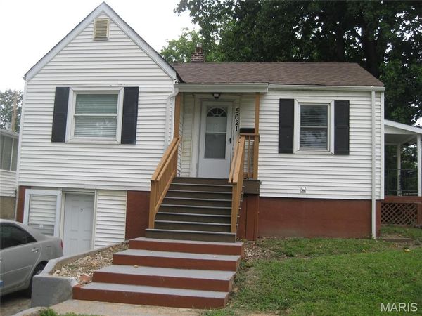 5621 Curry Avenue, Country Club Hills, MO 63136