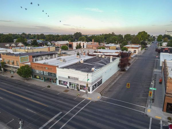 1300 Overland Ave, Burley, ID 83318