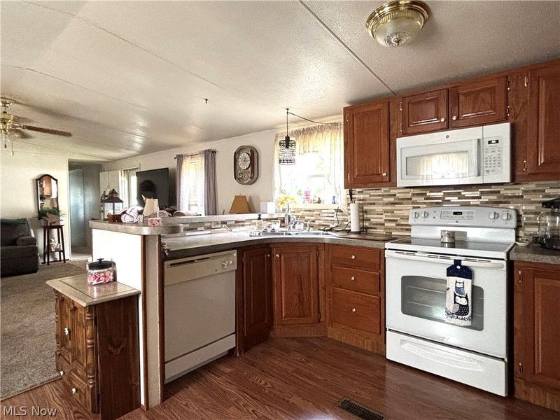 1229 Columbiana-Lisbon Road, Unit 63, Columbiana, OH 44408 Photo 19