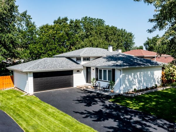 709 N Reef Road , Lockport, IL 60441