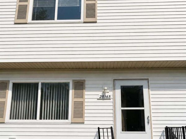 28165 Raleigh Crescent Drive, Chesterfield Township, Mi 48051