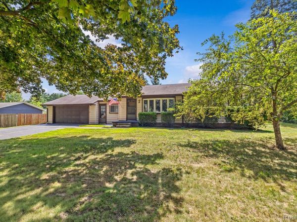 6235 Rowley Boulevard, Waterford Township, Mi 48329
