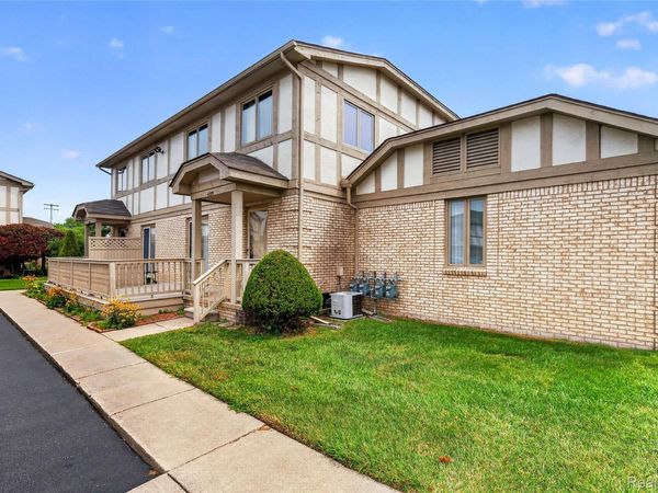 42015 Imperial Lane , Clinton Township, Mi 48038