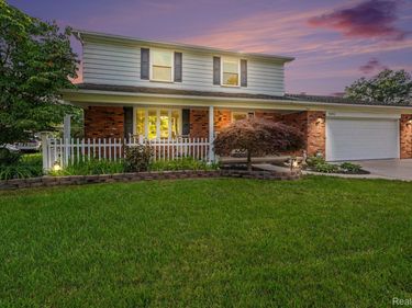 9490 Steephollow Drive , White Lake Township, Mi 48386