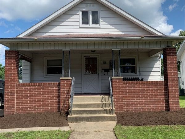 743 Ray Avenue NW, New Philadelphia, OH 44663