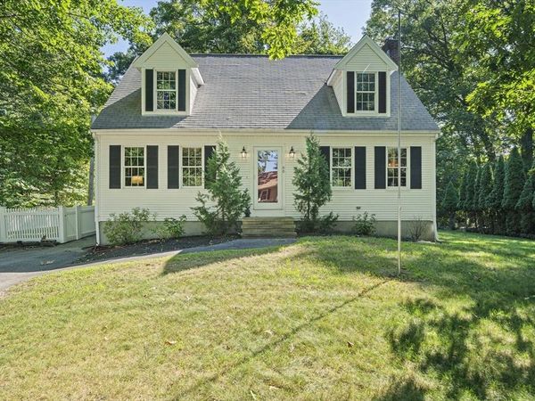 66 Cottage Ln, Weymouth, MA 02188