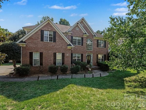 11526 Sir Francis Drake Drive , Charlotte, NC 28277
