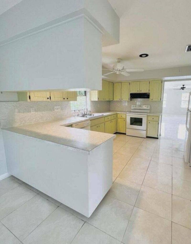 2118 SE Morningside Boulevard, Port Saint Lucie, FL 34952 Photo
