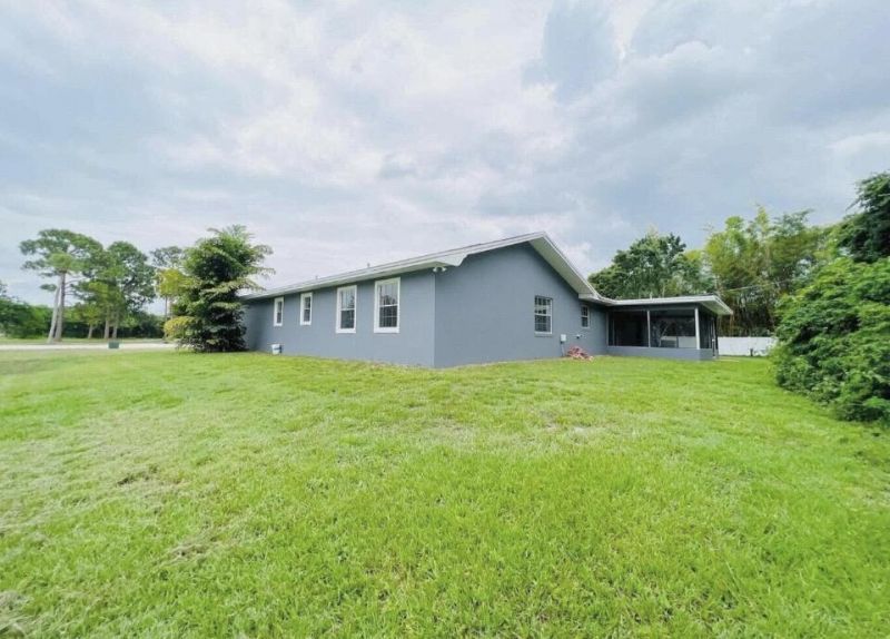 2118 SE Morningside Boulevard, Port Saint Lucie, FL 34952 Photo