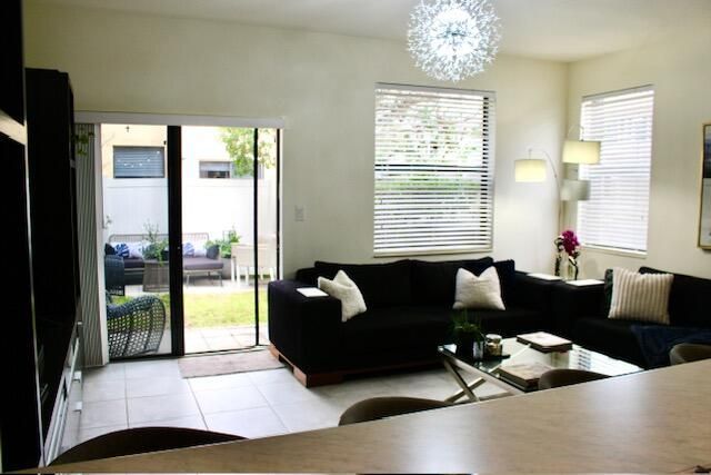 9207 W 33rd Lane, Hialeah, FL 33018 Photo