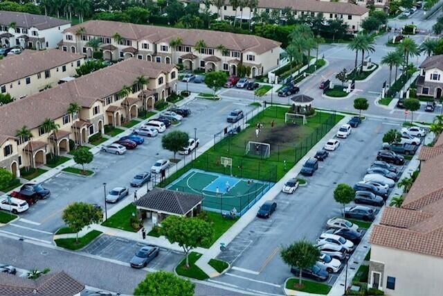 9207 W 33rd Lane, Hialeah, FL 33018 Photo