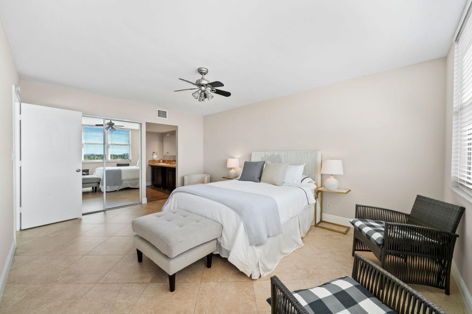 511 Bayshore Drive, Unit 810, Fort Lauderdale, FL 33304 Photo