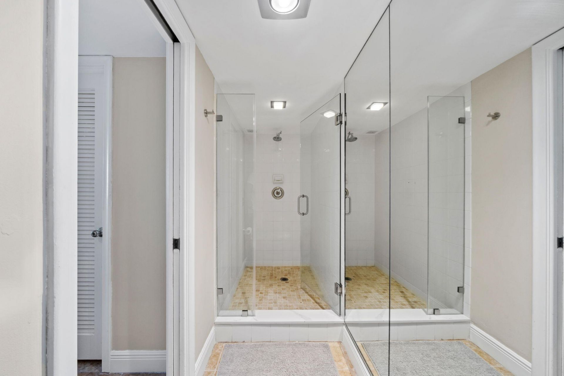 511 Bayshore Drive, Unit 810, Fort Lauderdale, FL 33304 Photo