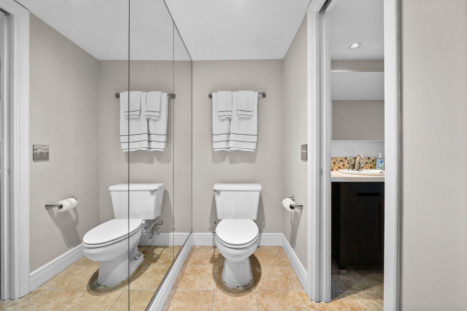 511 Bayshore Drive, Unit 810, Fort Lauderdale, FL 33304 Photo