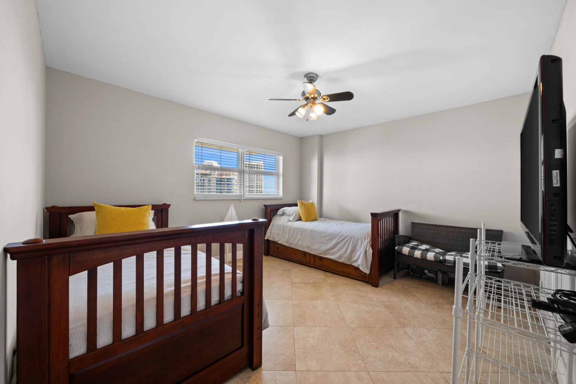 511 Bayshore Drive, Unit 810, Fort Lauderdale, FL 33304 Photo